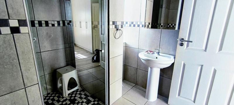 2 Bedroom Property for Sale in Blue Mountain Village Western Cape